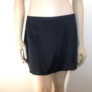 DREAMSUIT Miracle Brands Black Swim Skirt Swimwear